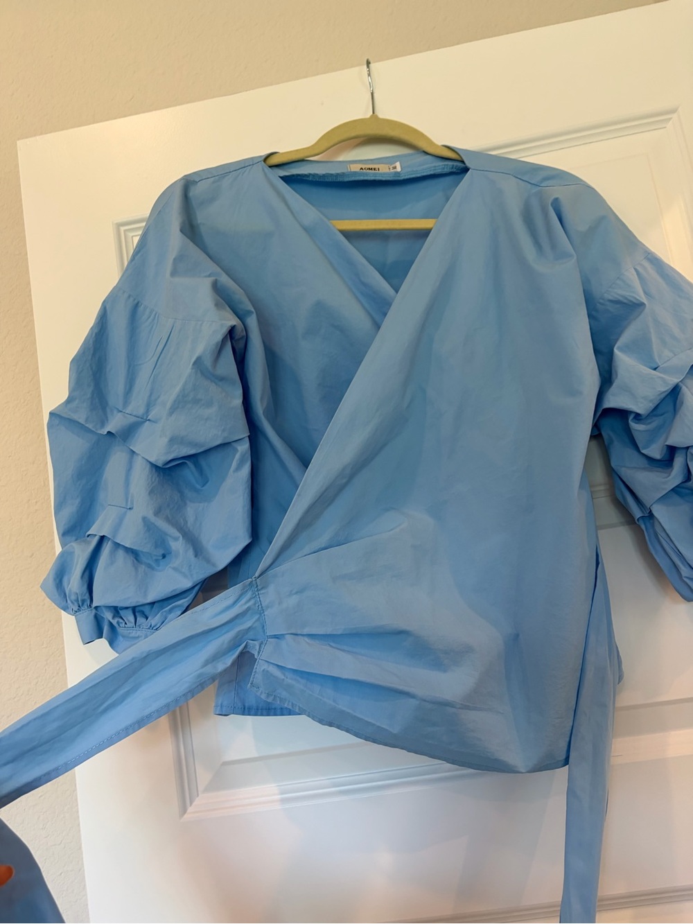Aomei Stunning Light Blue Wrap Blouse with Tie Waist and Balloon Sleeves, Medium - Picture 7 of 7